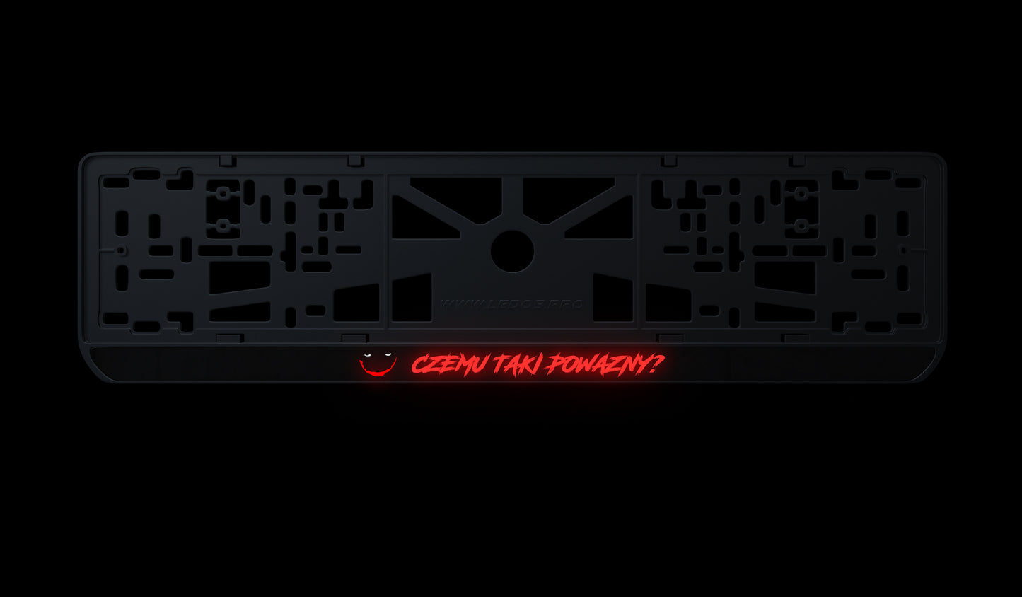 Ramka tablicy rejestracyjnej: Czemu taki poważny?