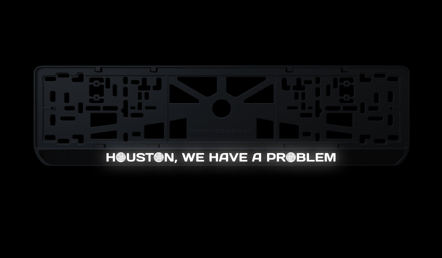 Ramka tablicy rejestracyjnej: Houston, we have a problem
