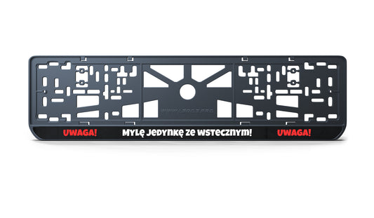Ramka tablicy rejestracyjnej: Uwaga! Mylę jedynkę ze wstecznym!